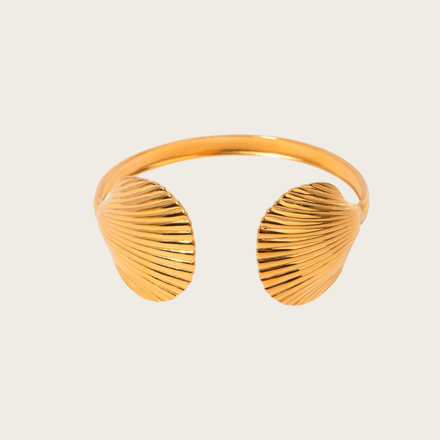 Coquille Bangle